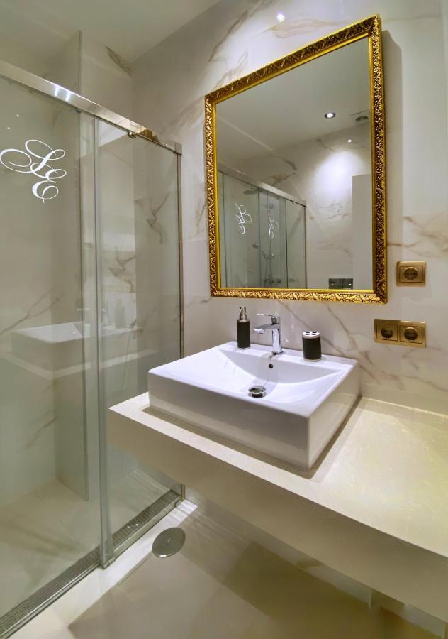 Suites San Esteban 16 Ducal Seville Exterior photo